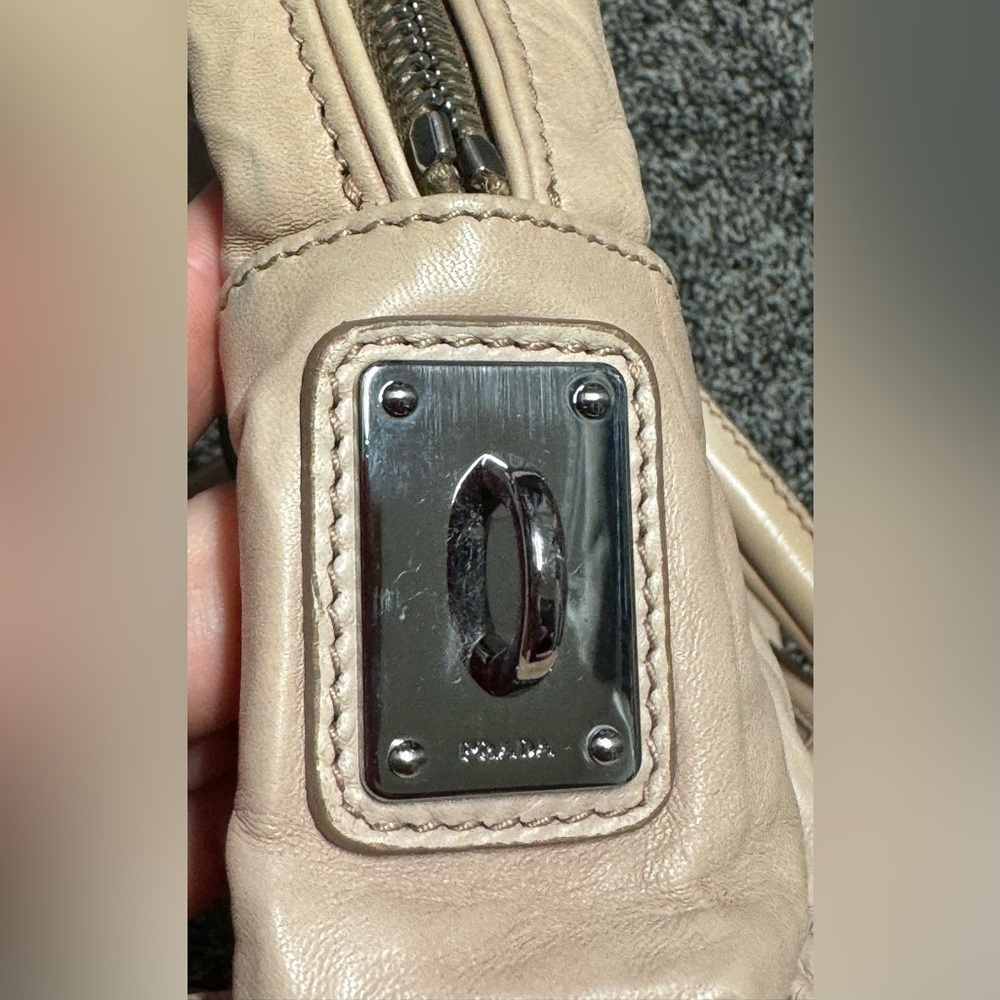 Prada vintage leather handbag - Picture 14 of 17